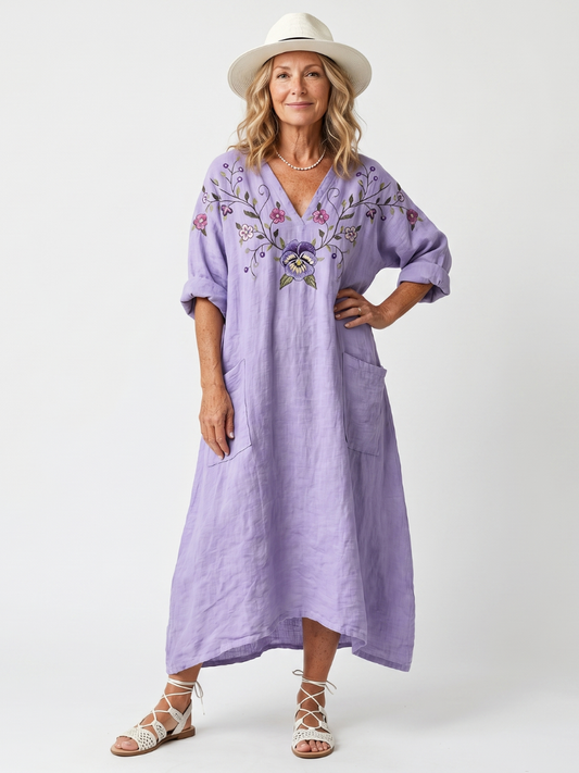 Tavi | Robe midi oversized avec poches brodées de fleurs