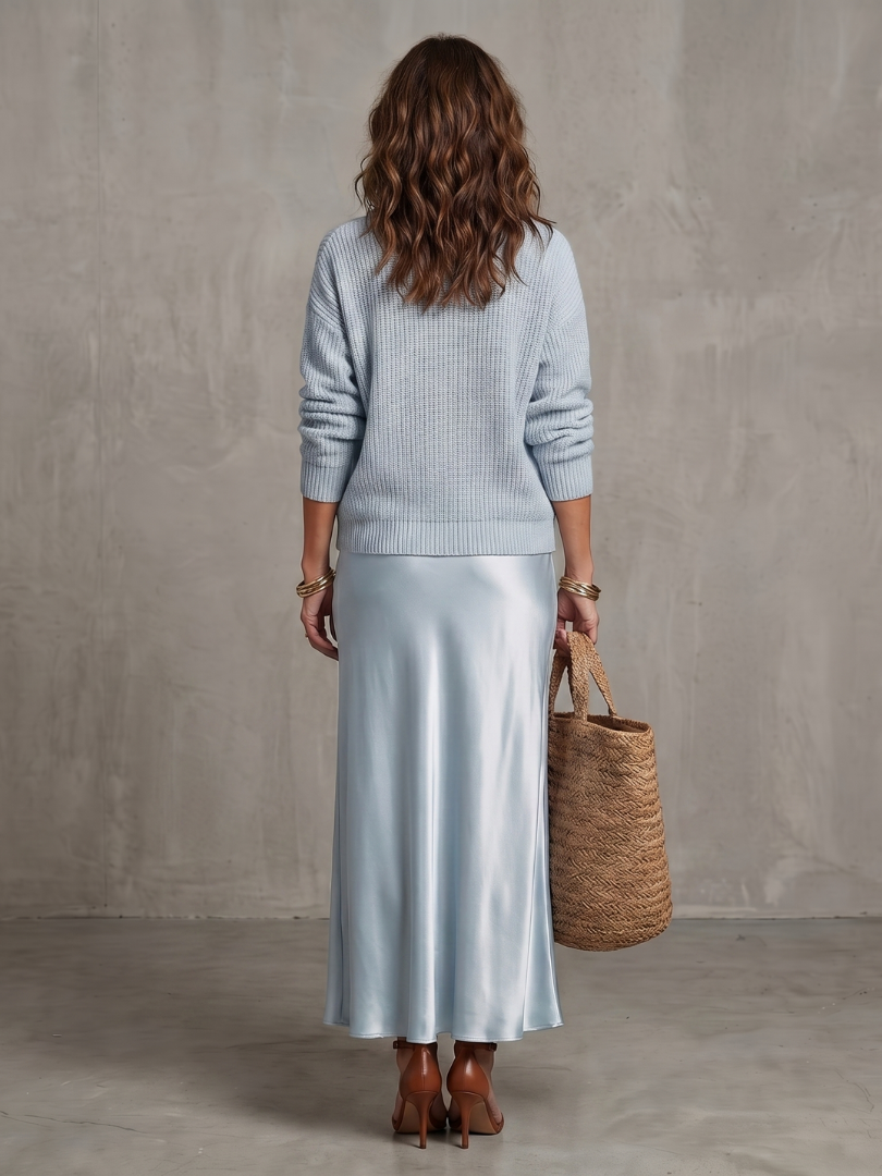 Luciana | Jupe Satinée Biais avec Ensemble en Maille