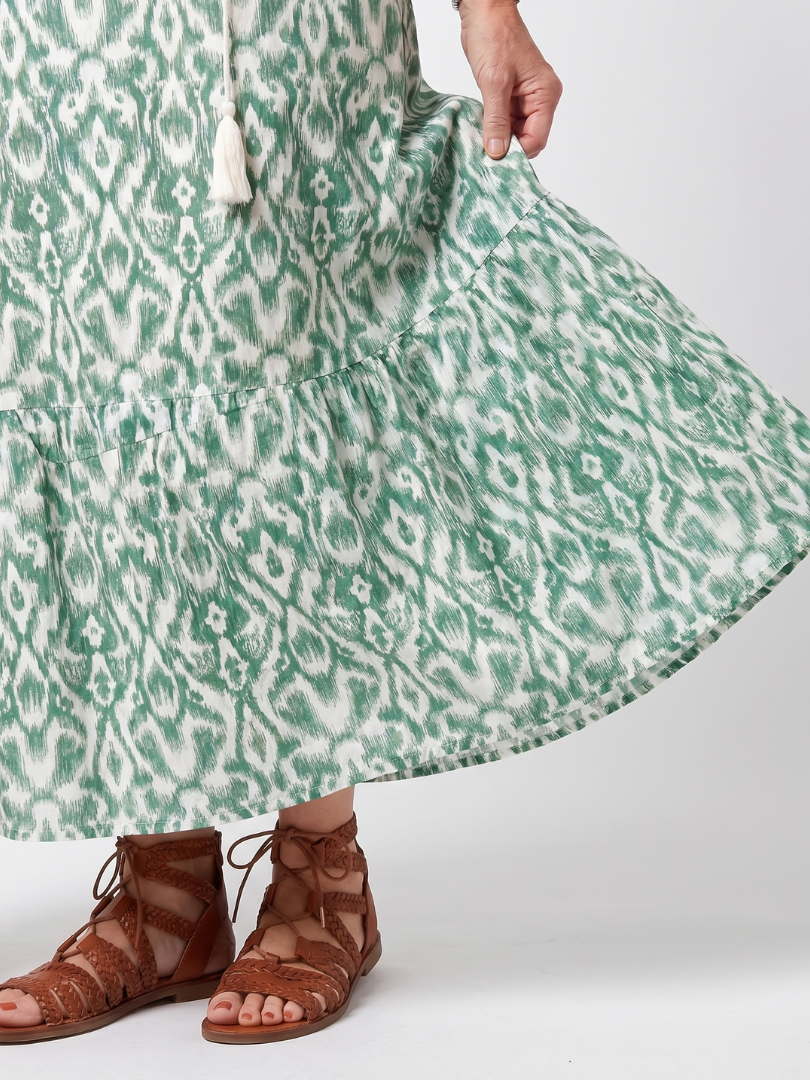 Ilara | Robe Midi à Encolure en V avec Franges
