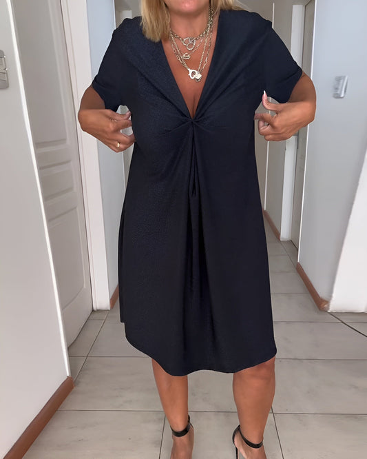 Laurence | Robe Élégante Rassemblée avec Décolleté en V