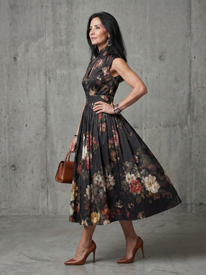 Greta | Robe midi plissée à col montant et ouverture clé