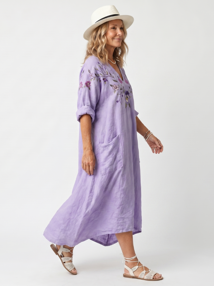 Tavi | Robe midi oversized avec poches brodées de fleurs