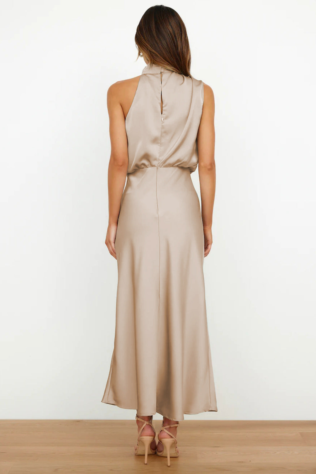 Carlina | Robe Longue Satin à Col Halter