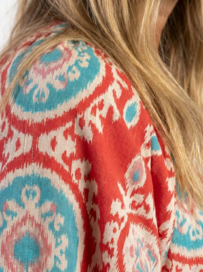 Zaria | Robe midi à manches courtes avec imprimé Paisley et décolleté en V