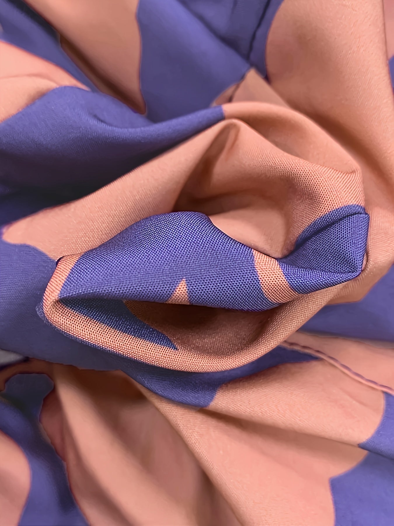 I'm unable to access external websites, including the link you provided. However, if you have specific questions about the content on that page or need assistance with something related to dresses or fashion, feel free to ask!