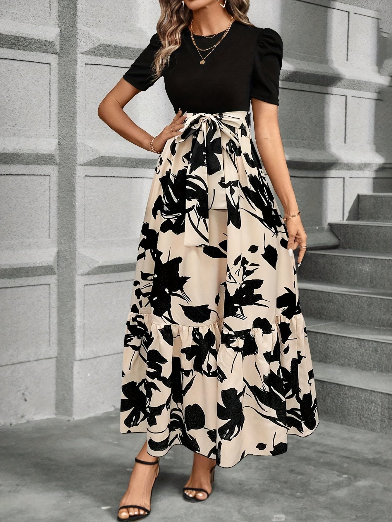 Briony - Robe Florale Taille Haute avec Ourlet Volant