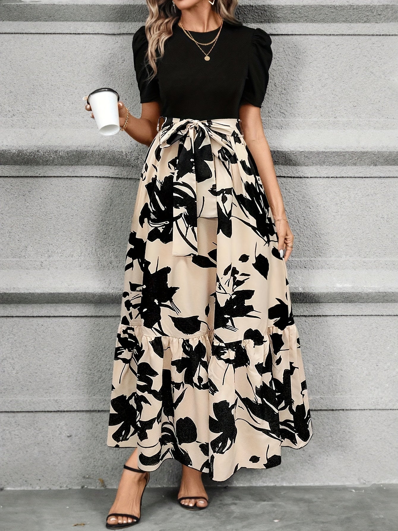 Briony - Robe Florale Taille Haute avec Ourlet Volant