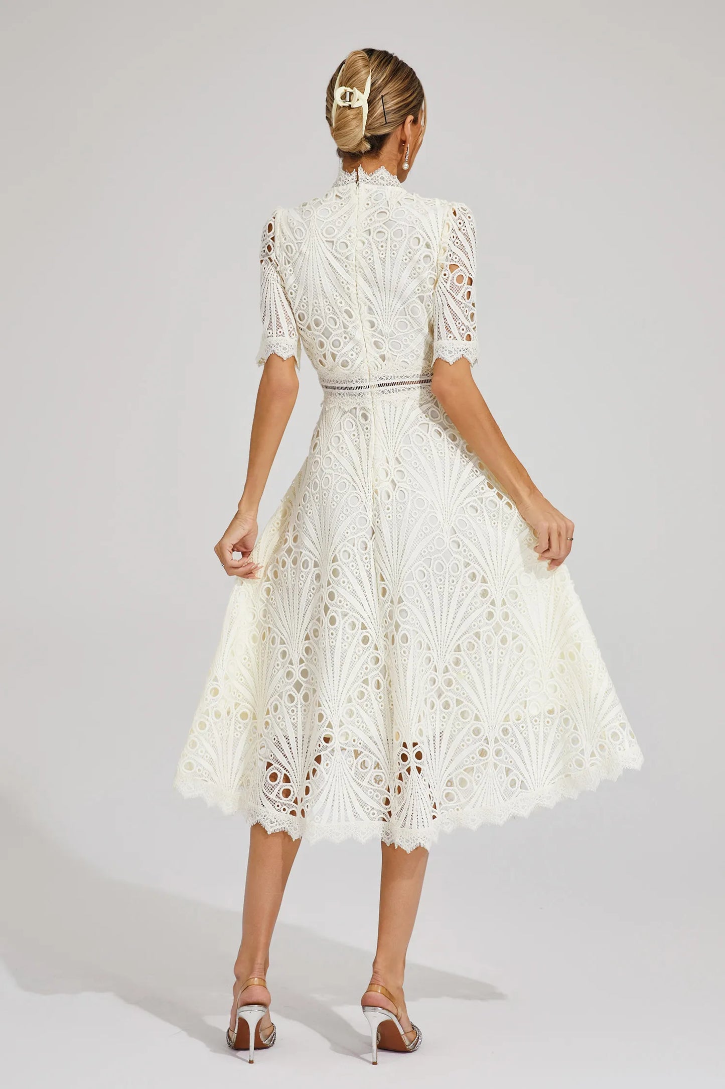 Leigh - Robe Midi en Dentelle Élégante