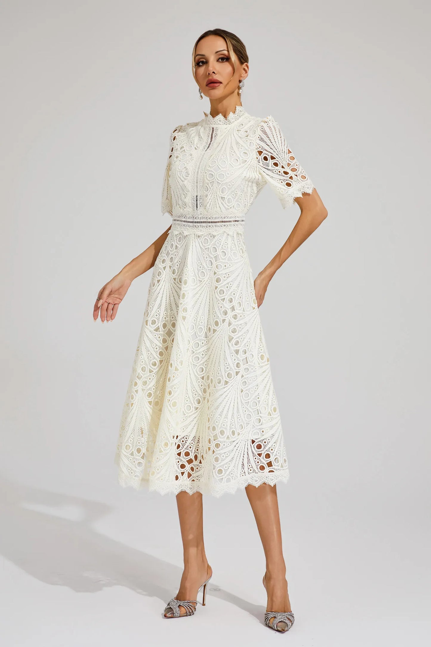 Leigh - Robe Midi en Dentelle Élégante