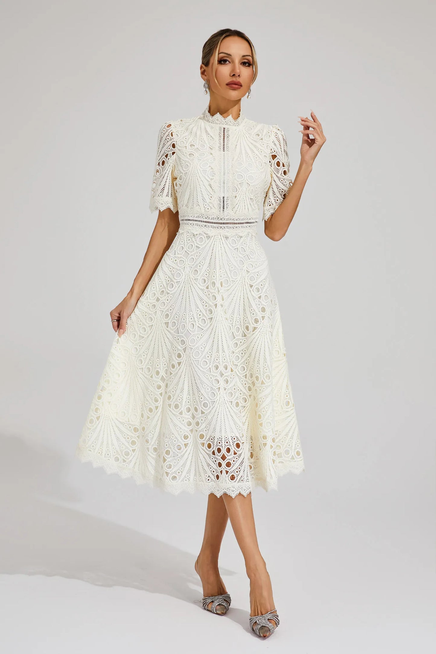 Leigh - Robe Midi en Dentelle Élégante