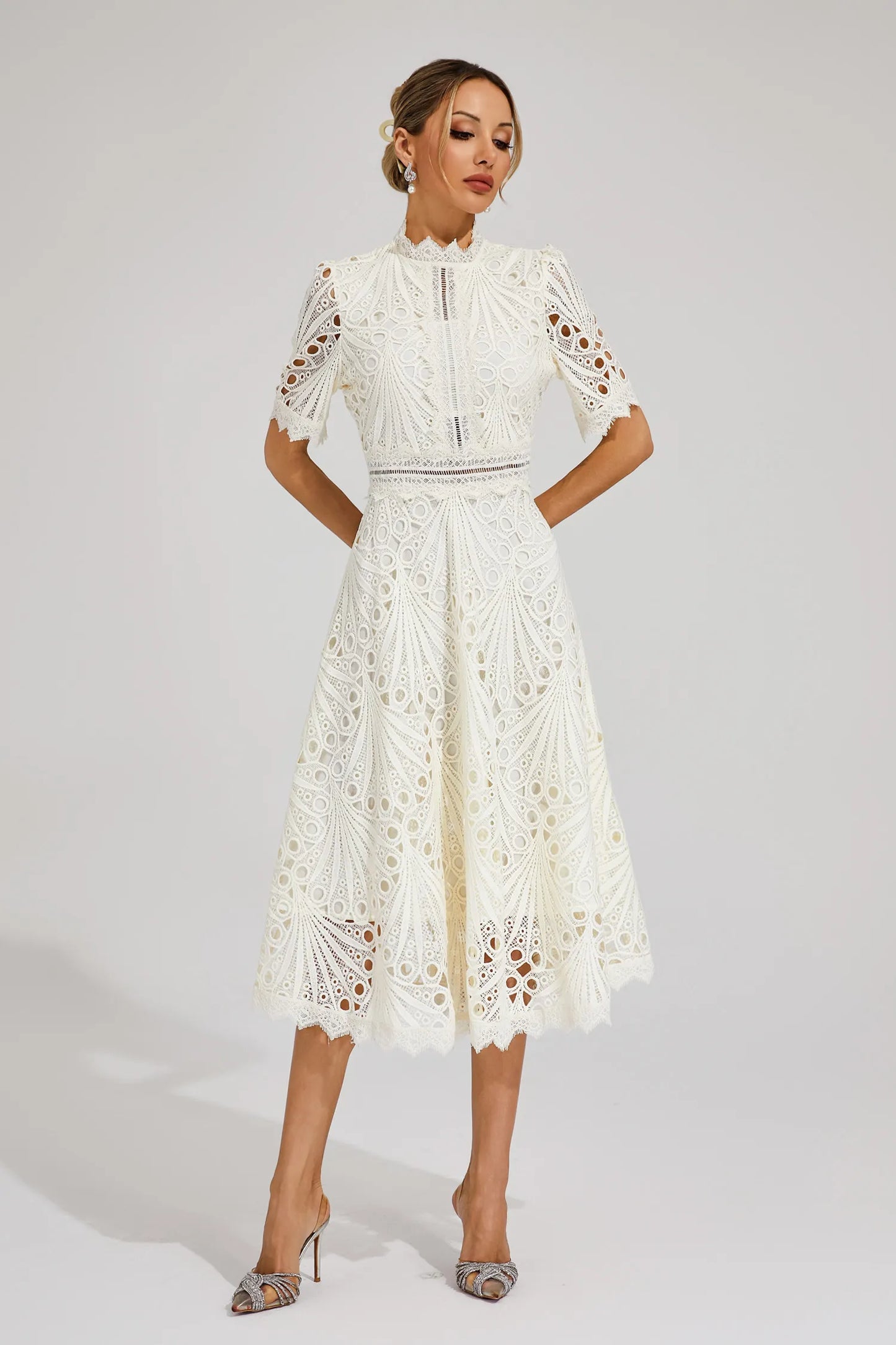 Leigh - Robe Midi en Dentelle Élégante