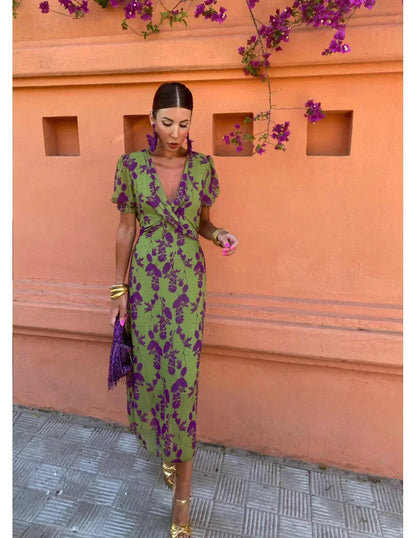 It looks like you've shared a link to a website that features a collection of dresses. However, I can't access external websites directly. If you have specific questions about the dresses, need help with fashion advice, or want to know more about a partic