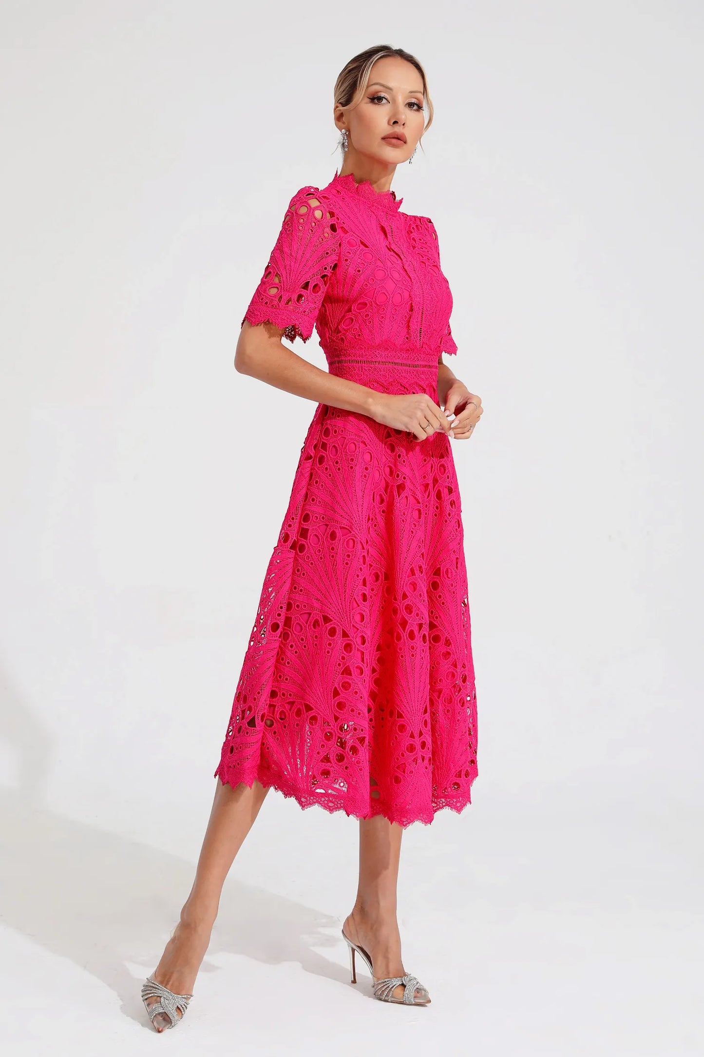 Leigh - Robe Midi en Dentelle Élégante