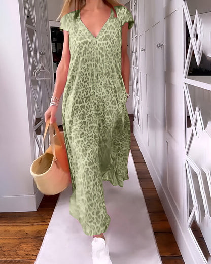 Véronique | Robe longue à décolleté en V en imprimé léopard avec manches courtes